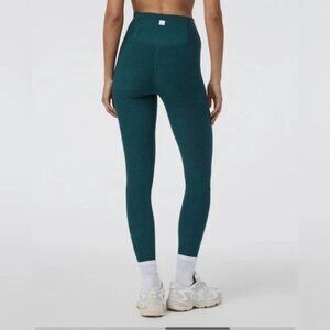 Vuori Clean Elevation Leggings in Moss Heather Size L. NWT